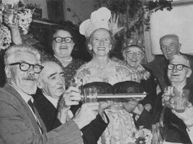 Jess Millott with puddings and members of the Coolibah Club