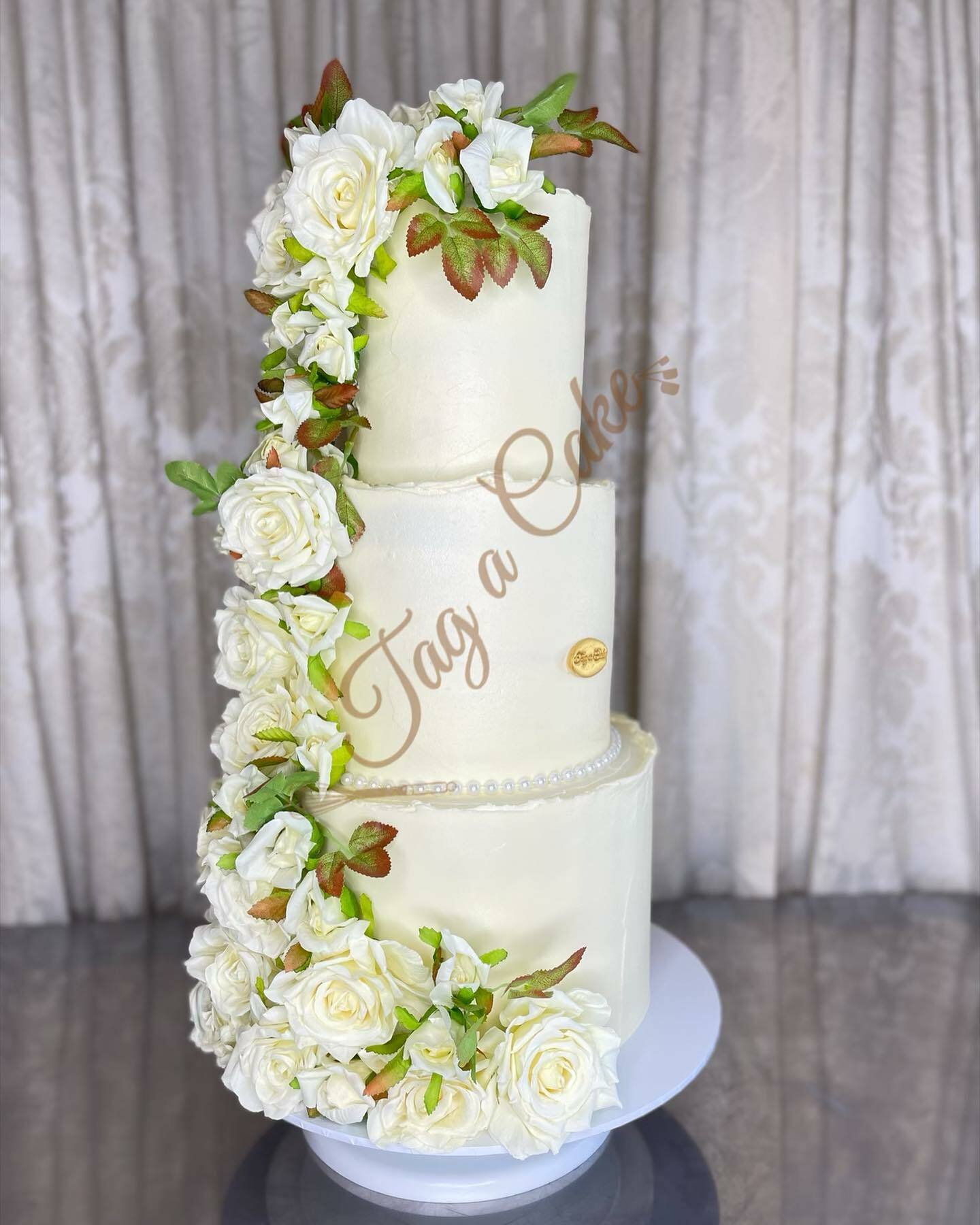 Tag a cake5